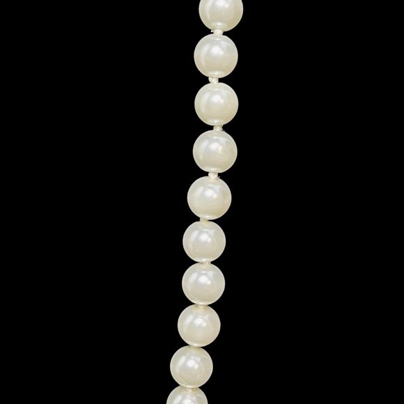 Single Strand Faux Pearl Necklace (4599) - Picture 4 of 7